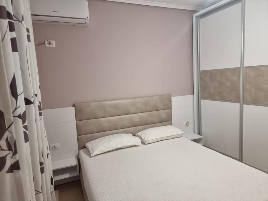 Two Suns Apartament Saranda Kültér fotó